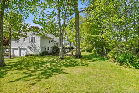 $899,000 | 48 Stanton Circle, New Rochelle, NY 10804