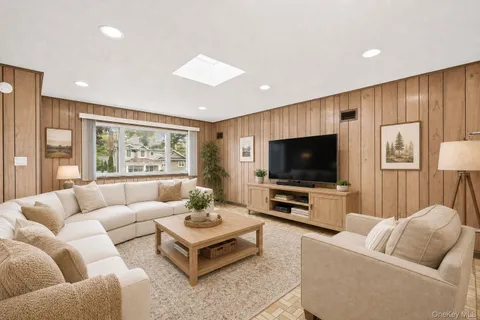 $899,000 | 48 Stanton Circle, New Rochelle, NY 10804