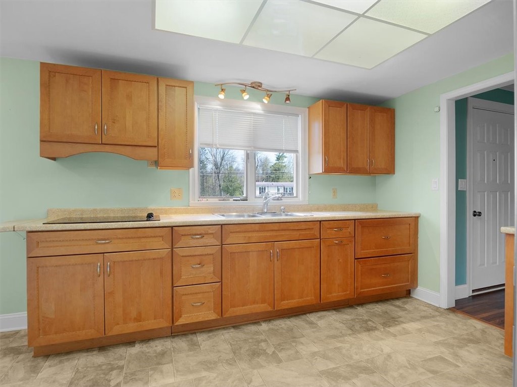 6479 East Port Bay Road Wolcott, NY 14590 - Photo 10 of 42