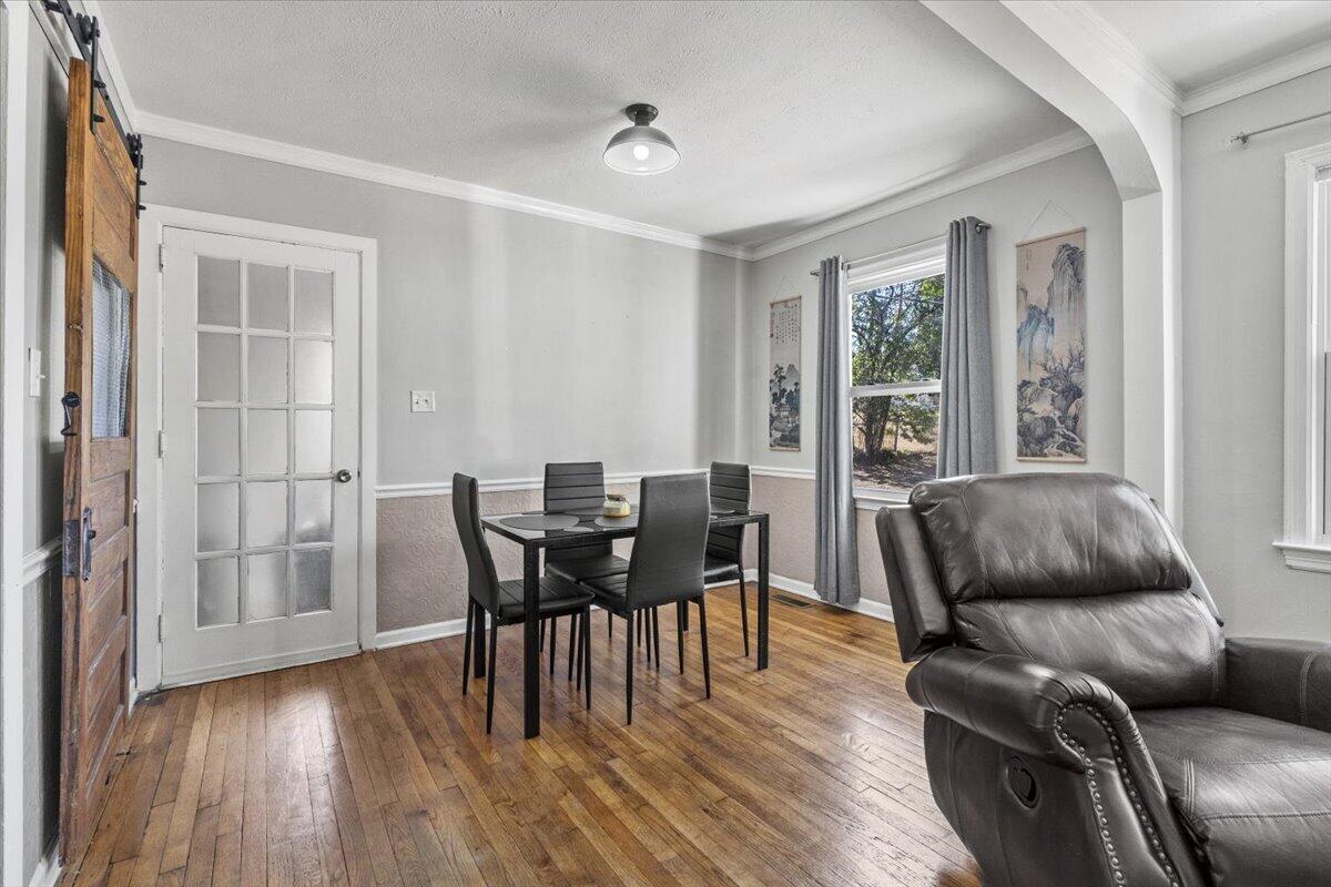 2702 Richmond Hill Road Augusta, GA 30906 - Photo 10 of 29 11-Living Room