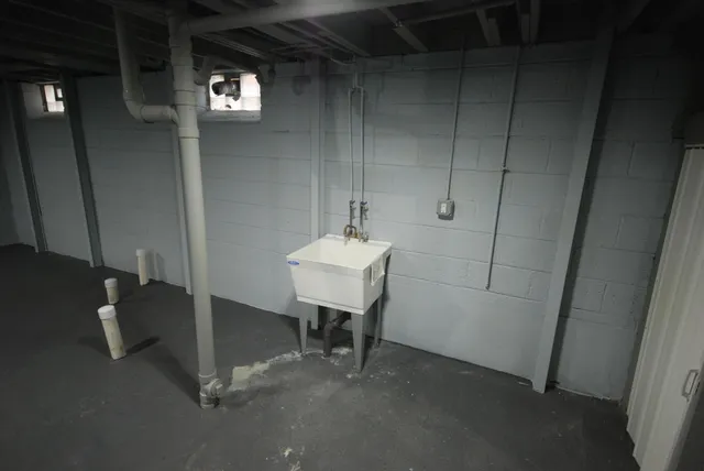 $1,800 | 20532 Lesure Street, Detroit, MI 48235