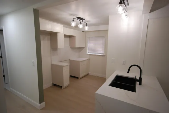 $1,800 | 20532 Lesure Street, Detroit, MI 48235