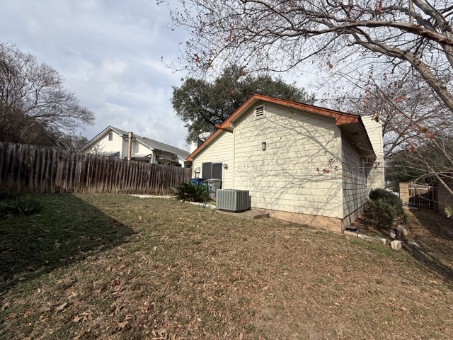 1809 Whitney Way Austin, TX 78741 - Photo 22 of 25