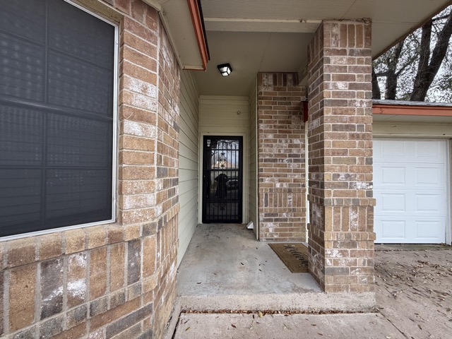 1809 Whitney Way Austin, TX 78741 - Photo 24 of 25 Central Austin Garden Home for Lease | Private Yard + Garage | Minutes to Downtown & Riverside