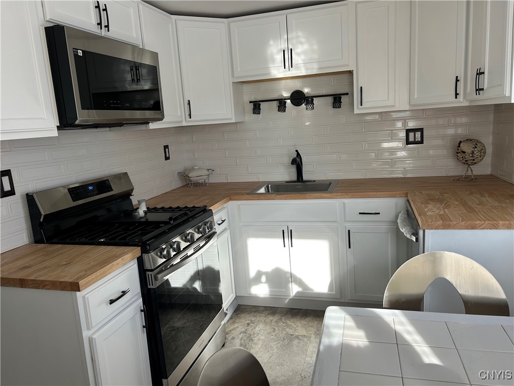 408 Coolidge Road Utica, NY 13502 - Photo 5 of 17