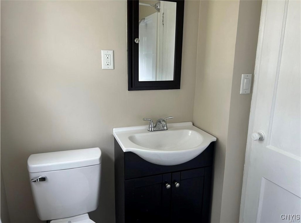 408 Coolidge Road Utica, NY 13502 - Photo 8 of 17