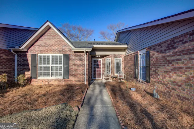 $245,000 | 180 Monmouth Drive, Fayetteville, GA 30214