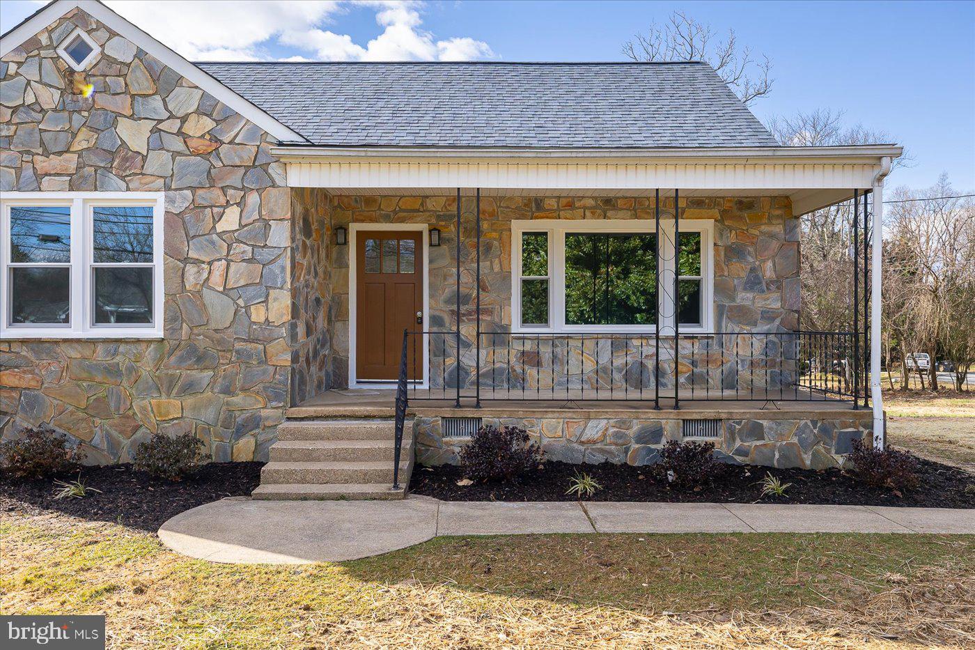 571 Truslow Road Fredericksburg, VA 22406 - Photo 5 of 44 Gallery Image 5