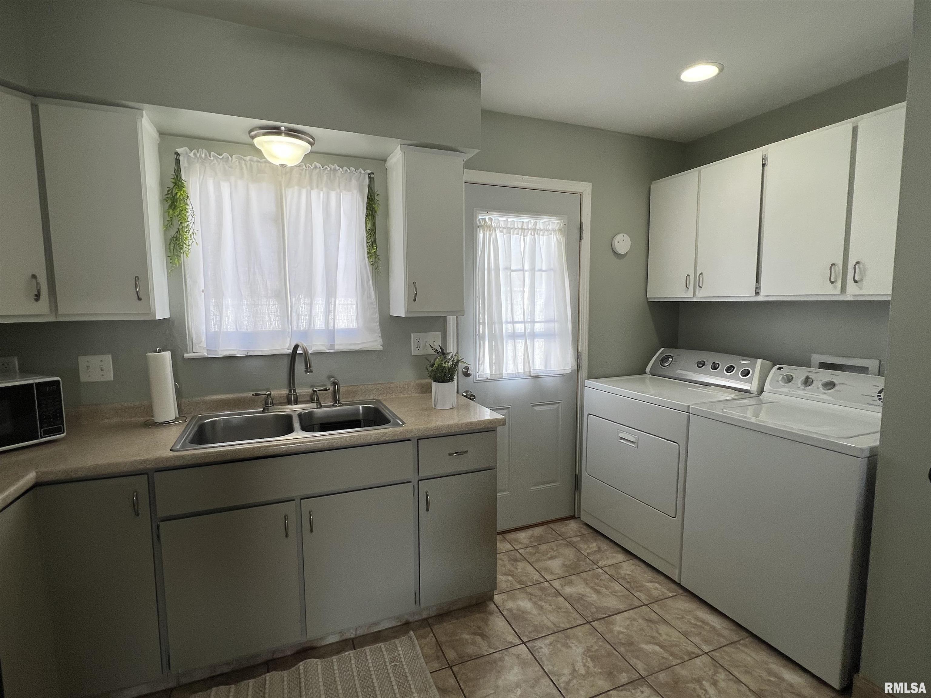 420 Brentwood Road, Unit 301 Morton, IL 61550 - Photo 12 of 53 Gallery Image 12