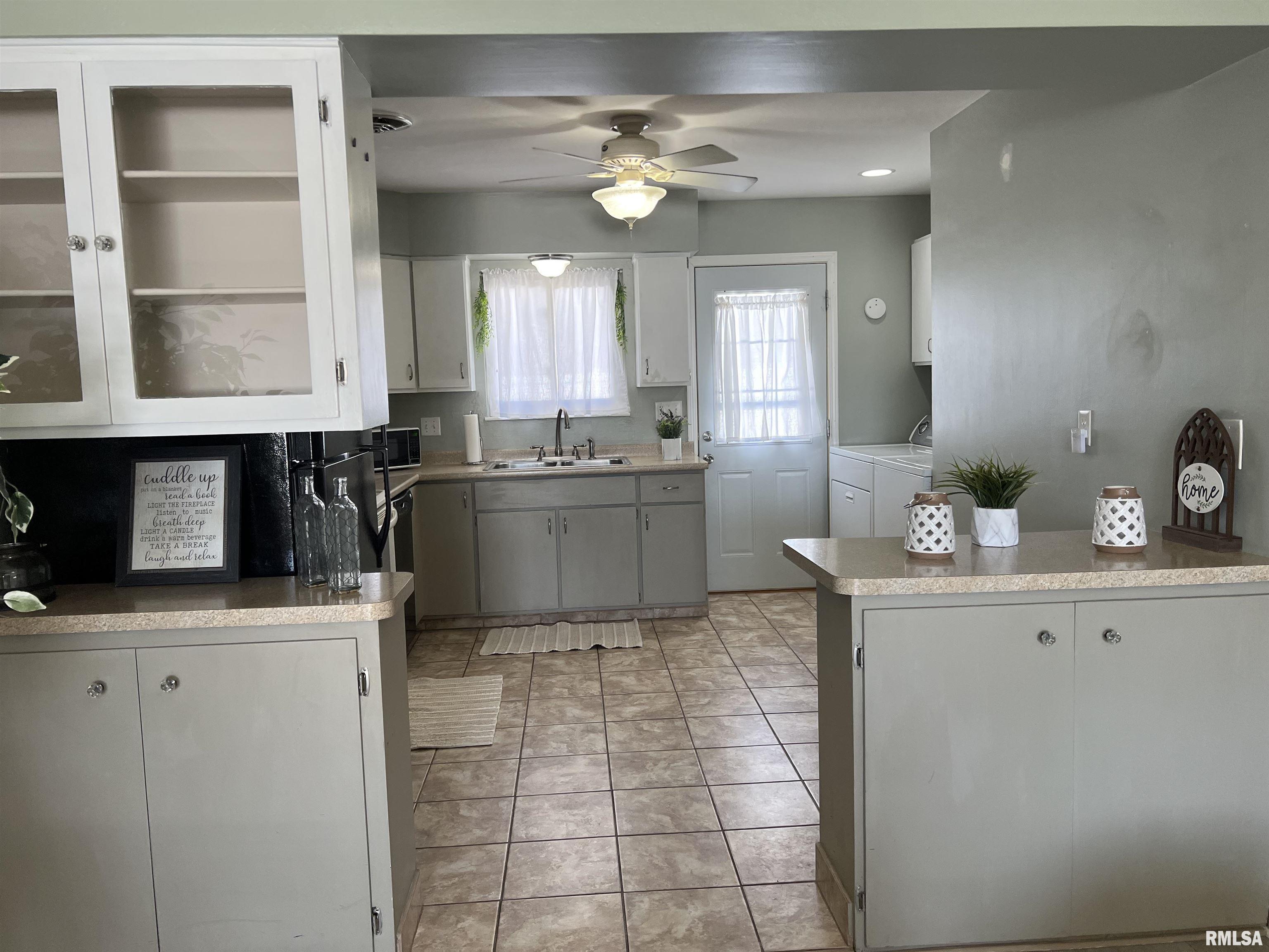 420 Brentwood Road, Unit 301 Morton, IL 61550 - Photo 16 of 53 Gallery Image 16