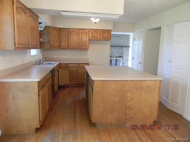 6771 Frith Road St. Clair, MI 48079 - Photo 7 of 23 059.jpg