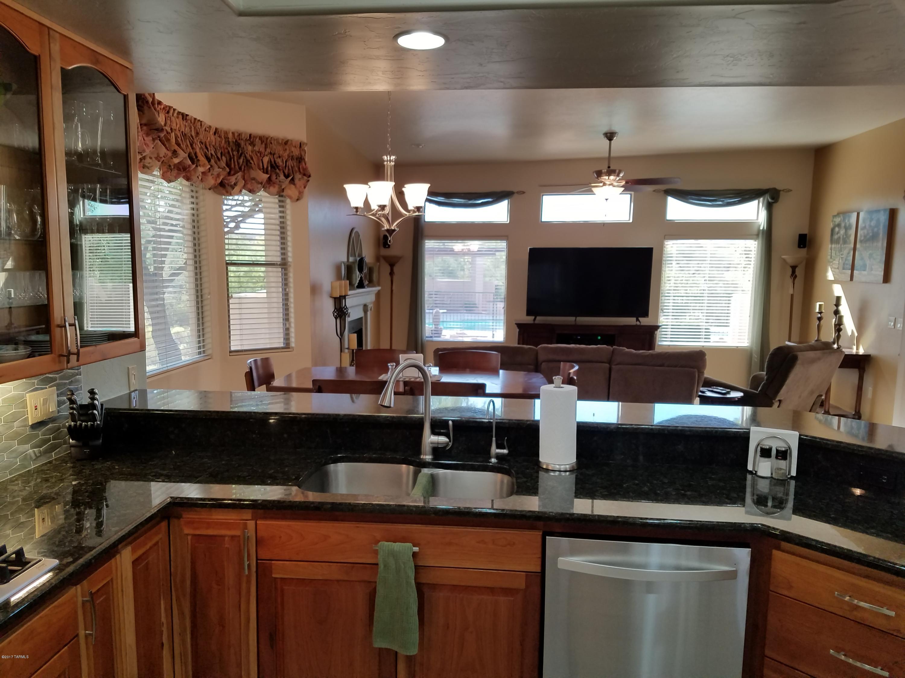 816 West Sedona Ridge Place Oro Valley, AZ 85755 - Photo 13 of 50