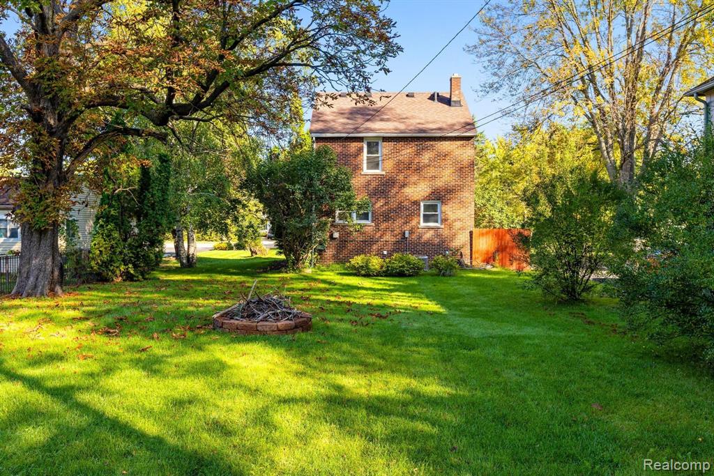 1335 South Troy, MI 48098 - Photo 20 of 40