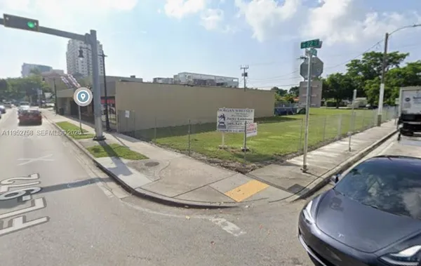 $15 | 3398 Coral Way, Miami, FL 33145