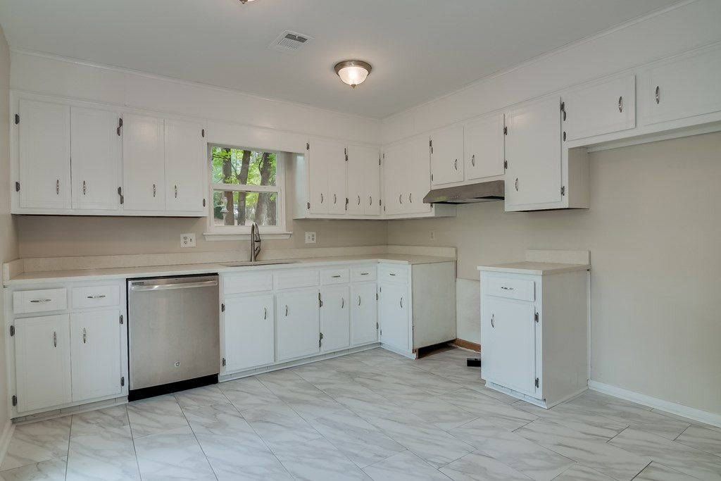 309 Rockdale Road Martinez, GA 30907 - Photo 13 of 41 Kitchen
