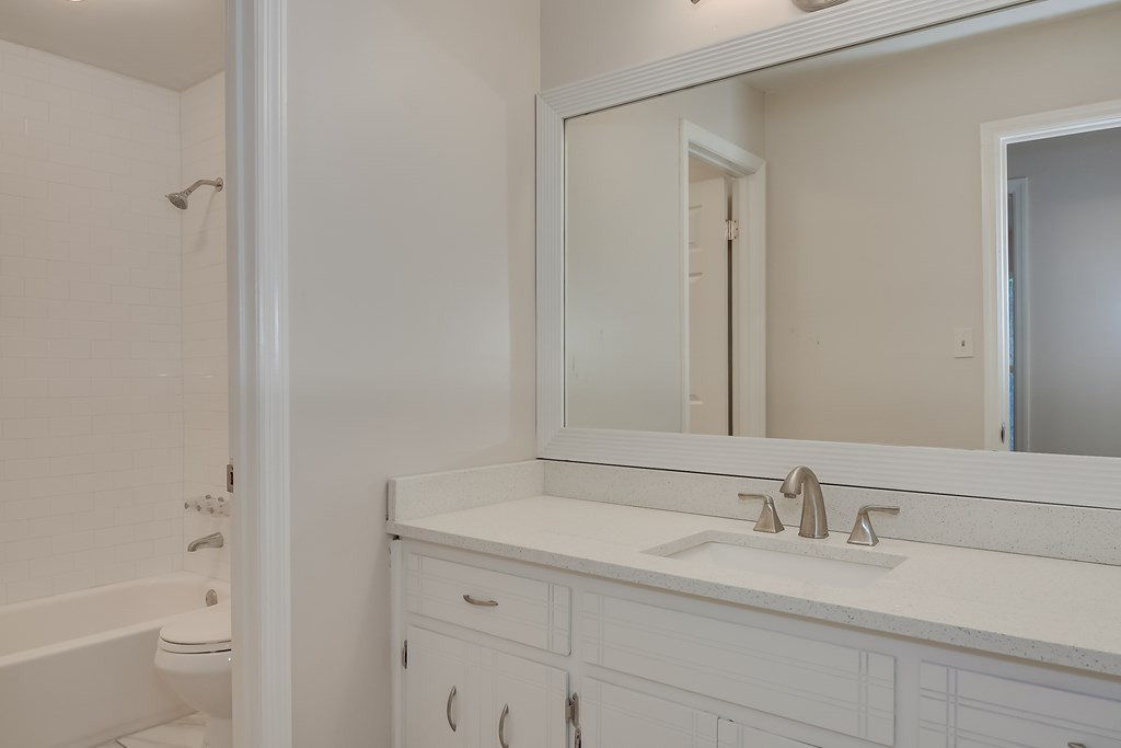 309 Rockdale Road Martinez, GA 30907 - Photo 22 of 41 Bathroom #2