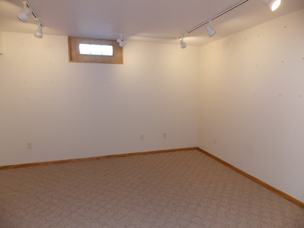 9029 Schlatter Road Leo, IN 46765 - Photo 13 of 16