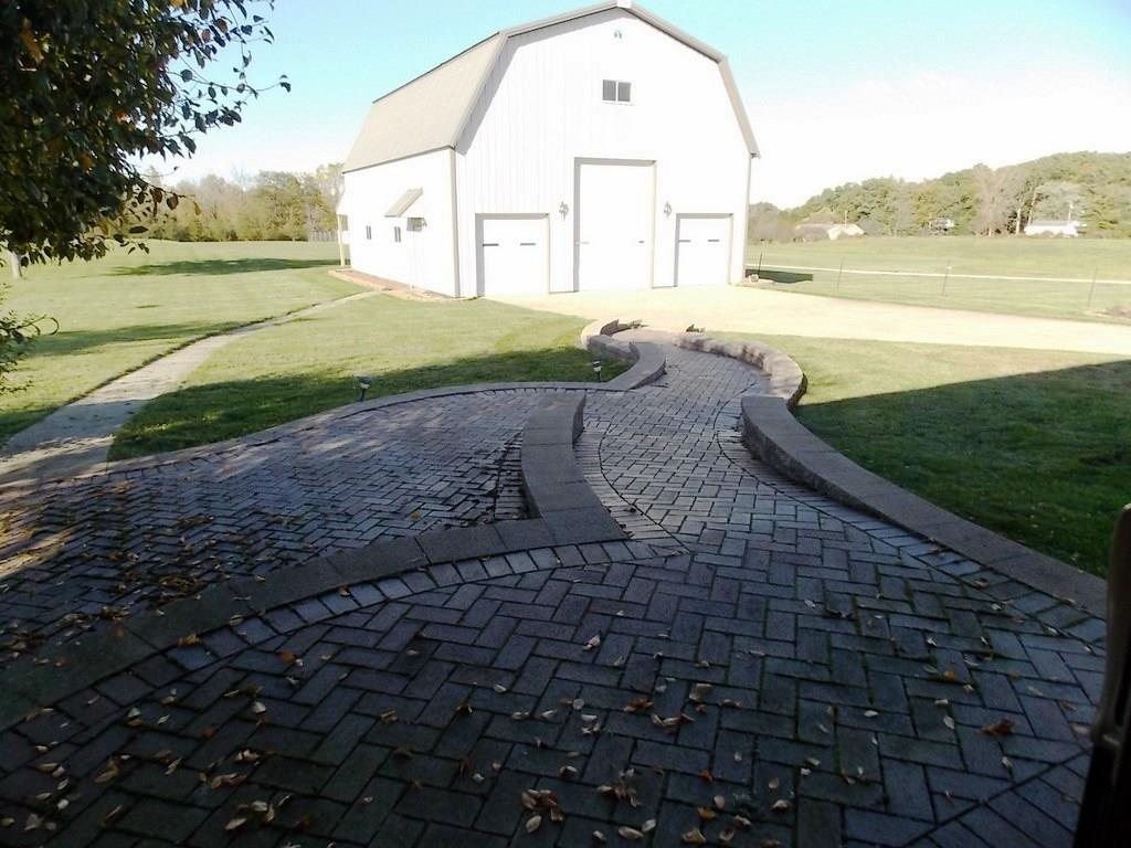 9029 Schlatter Road Leo, IN 46765 - Photo 6 of 16