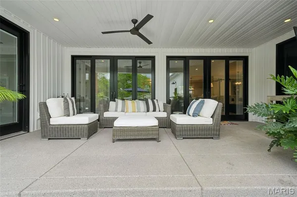 $1,775,000 | 1209 Lockett Lane, St. Louis, MO 63122