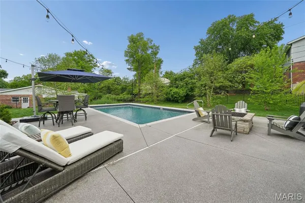 $1,775,000 | 1209 Lockett Lane, St. Louis, MO 63122