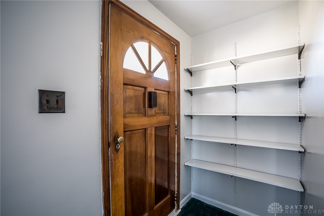 5753 Dry Ridge Road Cincinnati, OH 45252 - Photo 4 of 43 Gallery Image 4