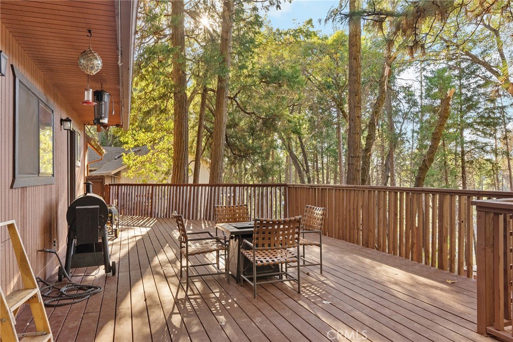 14177 Racine Circle Magalia, CA 95954 - Photo 39 of 52 a view of deck with patio