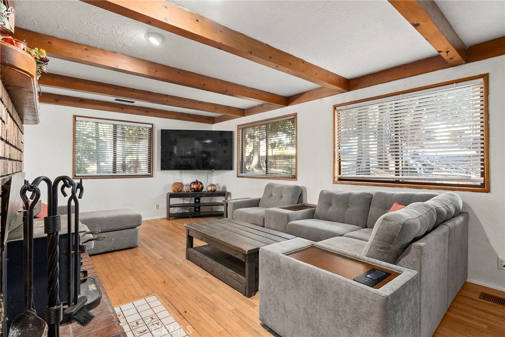 14177 Racine Circle Magalia, CA 95954 - Photo 7 of 52 a living room with furniture and a large window