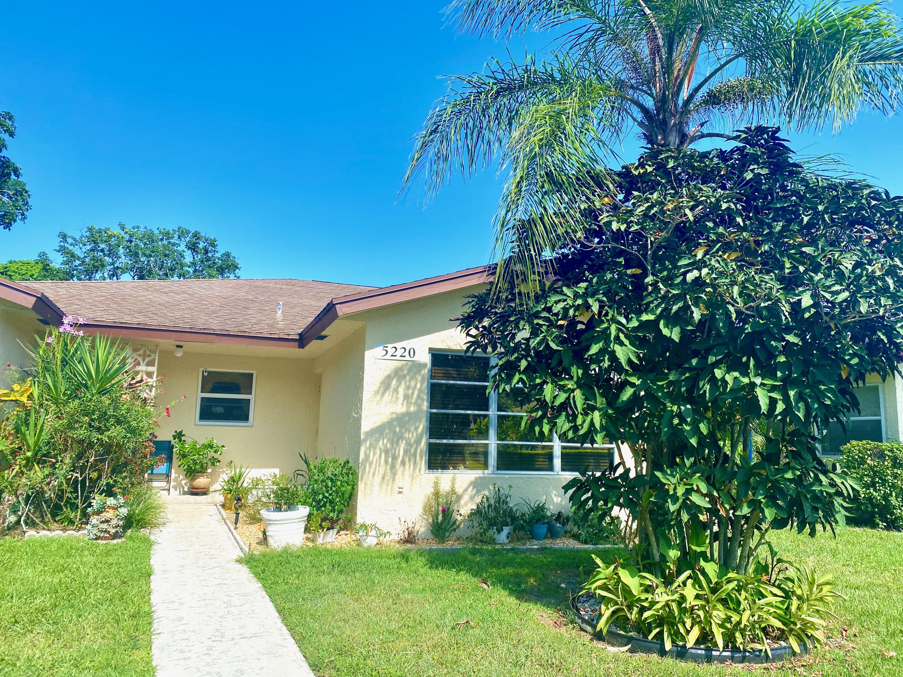 5220 Nesting Way, Unit B Delray Beach, FL 33484 - Photo 1 of 24 IMG_7740