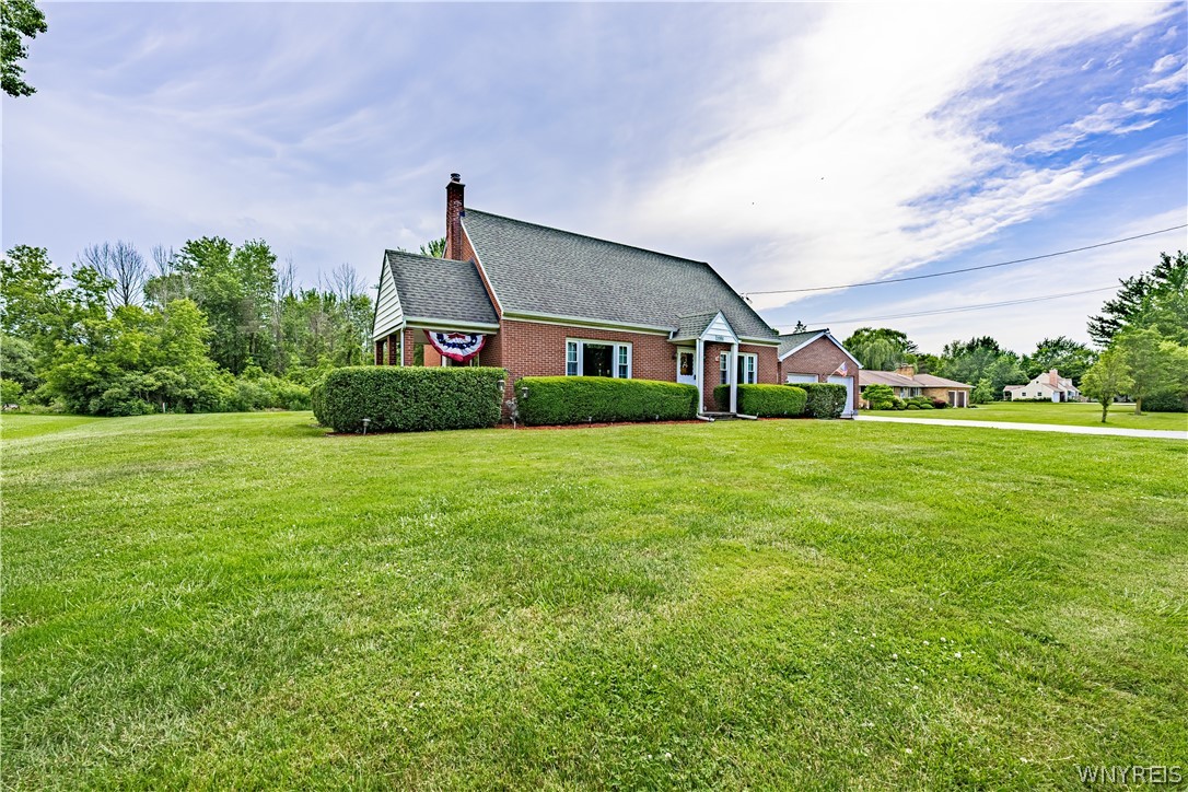 5586 Ridge Road Lockport Town, NY 14094 - Photo 4 of 39