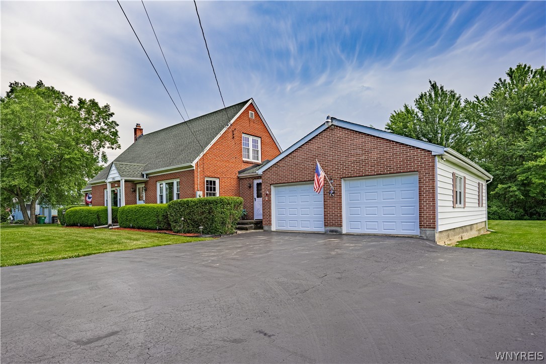 5586 Ridge Road Lockport Town, NY 14094 - Photo 5 of 39