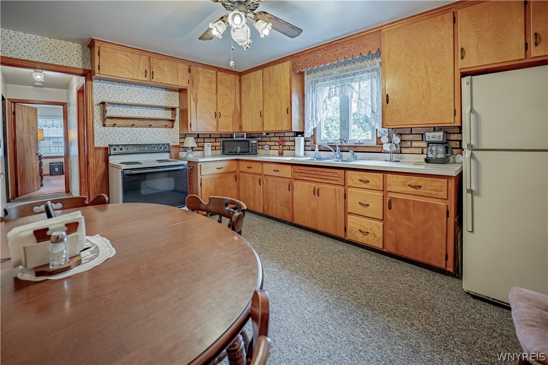 5586 Ridge Road Lockport Town, NY 14094 - Photo 9 of 39