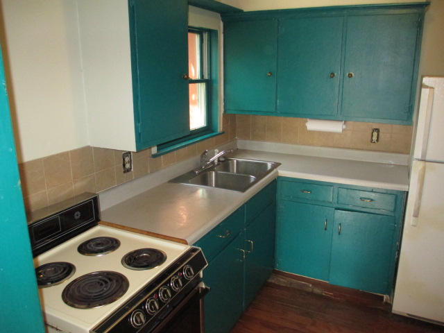 917 Ortega Road West Palm Beach, FL 33405 - Photo 8 of 13 IMG_3844