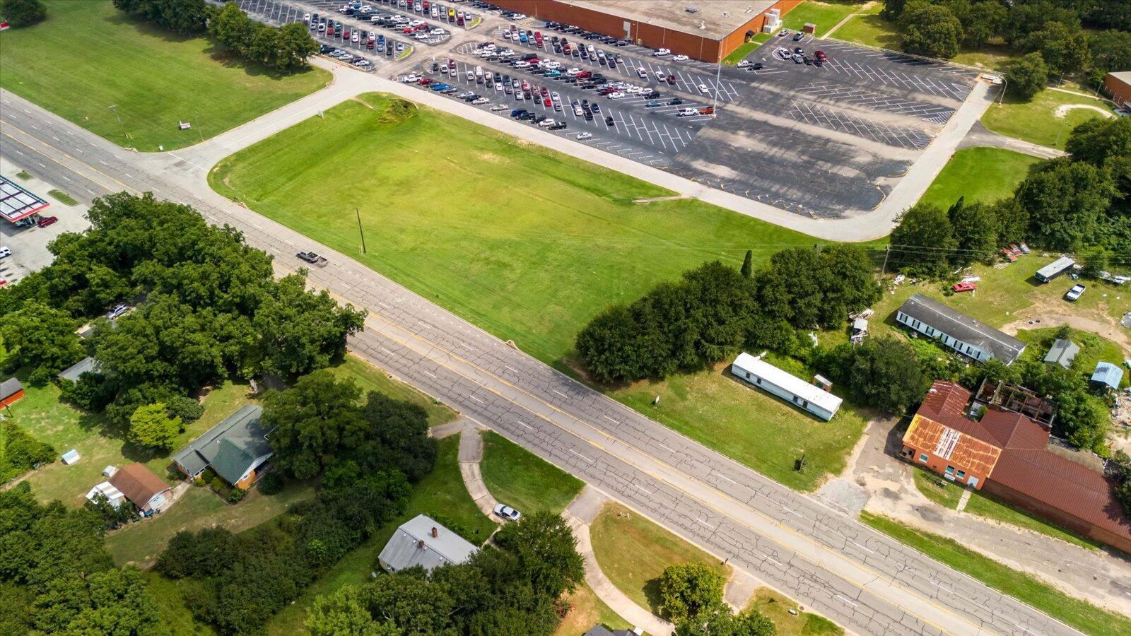 2556 Wagener Road Aiken, SC 29801 - Photo 4 of 10 09-009-