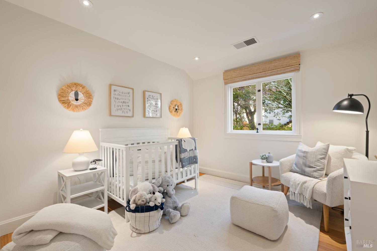 615 Sausalito Boulevard Sausalito, CA 94965 - Photo 41 of 45 a living room with furniture and a table