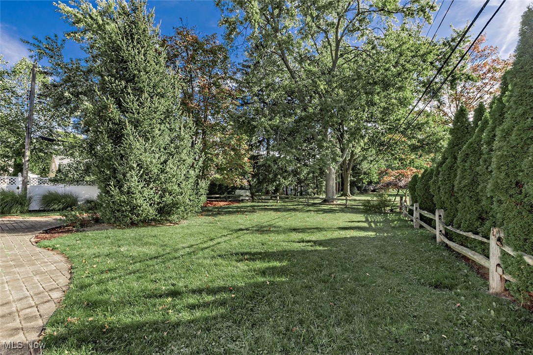 1691 Harwich Road Lyndhurst, OH 44124 - Photo 38 of 45 View of yard