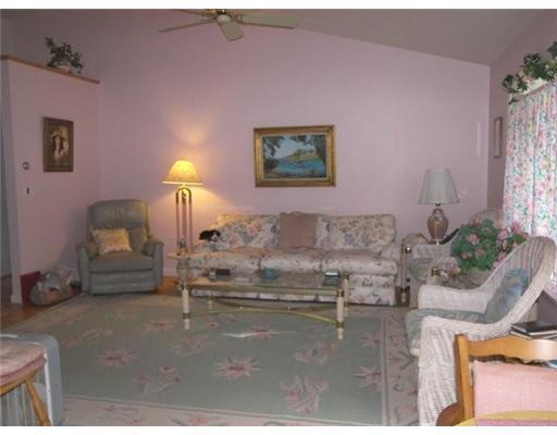 89 Agamenticus Road Ogunquit, ME 03907 - Photo 6 of 20 Living Room.