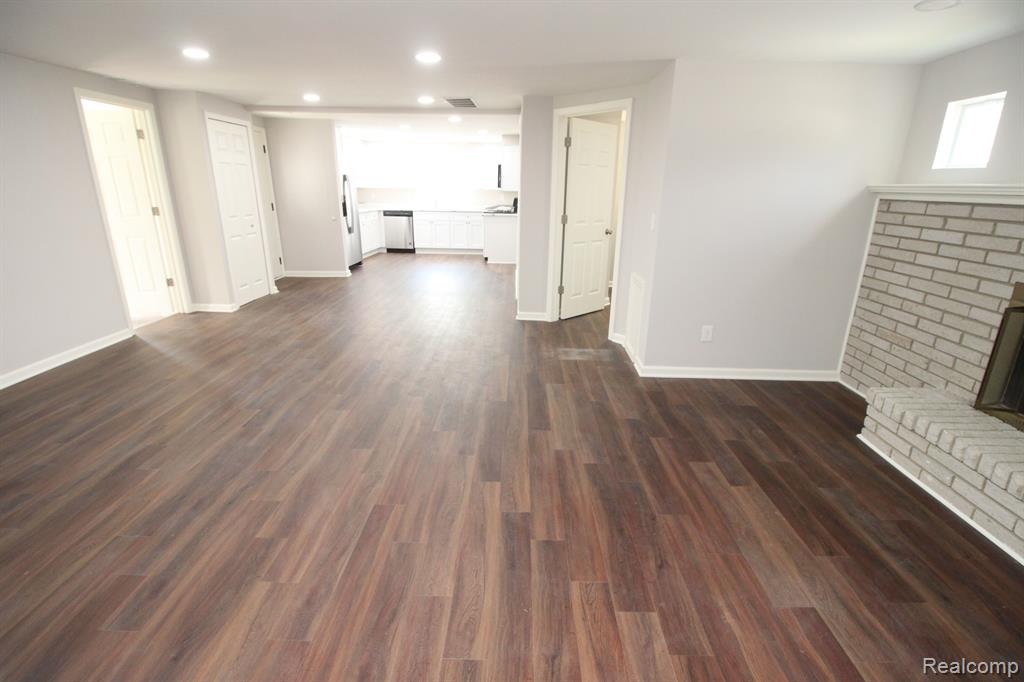 47841 Frederick Road Utica, MI 48317 - Photo 18 of 28