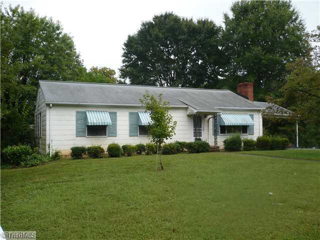 1133 Pinebluff Road Winston-Salem, NC 27103 - Photo 1 of 8 Exterior Front.
