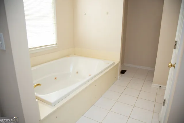 a close up of a shower