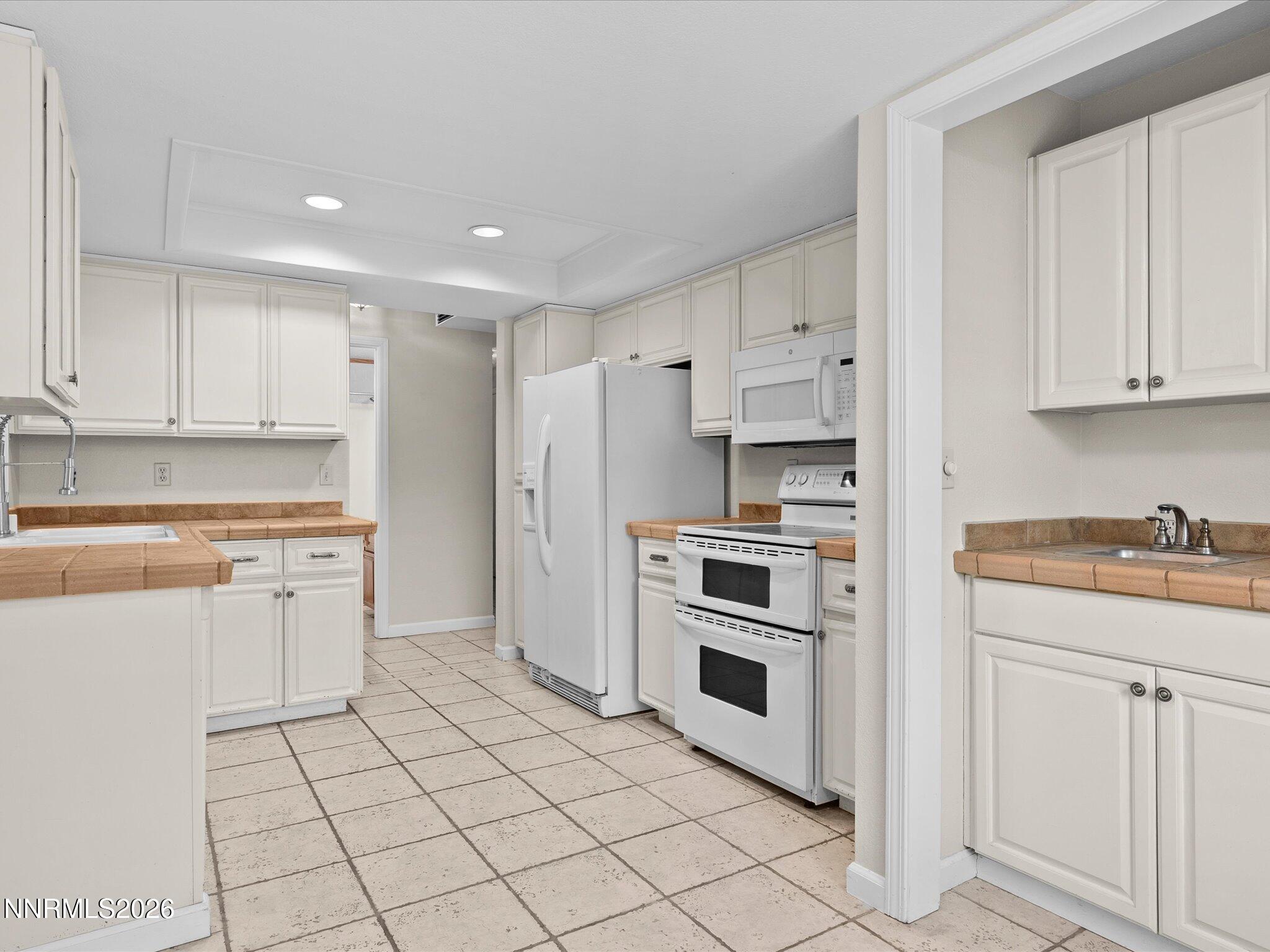 90 May Drive Sparks, NV 89436 - Photo 17 of 59 25-90 May Dr-124