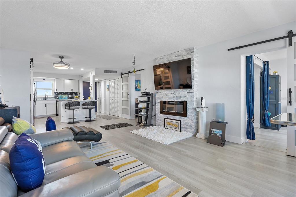 4725 Cove Circle, Unit 704 St. Petersburg, FL 33708 - Photo 11 of 29