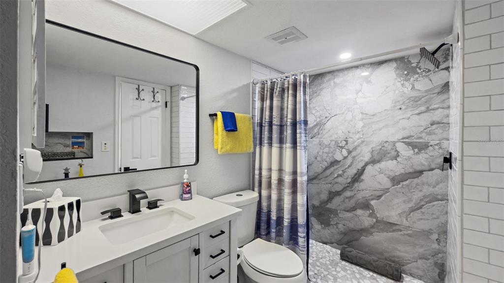 4725 Cove Circle, Unit 704 St. Petersburg, FL 33708 - Photo 19 of 29