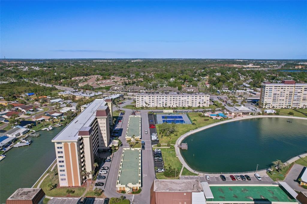 4725 Cove Circle, Unit 704 St. Petersburg, FL 33708 - Photo 22 of 29