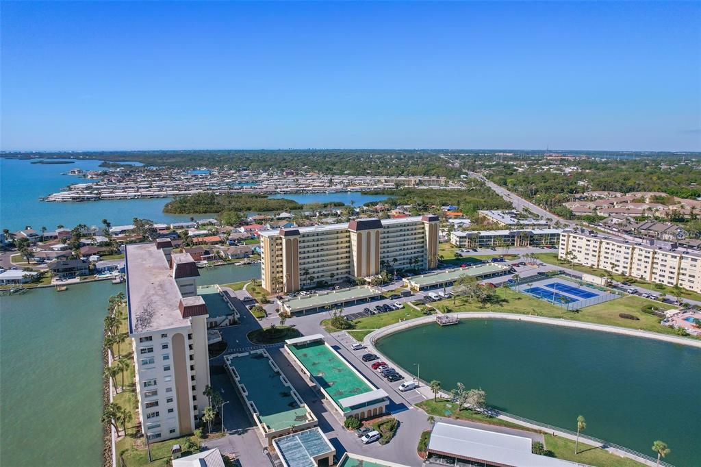 4725 Cove Circle, Unit 704 St. Petersburg, FL 33708 - Photo 23 of 29