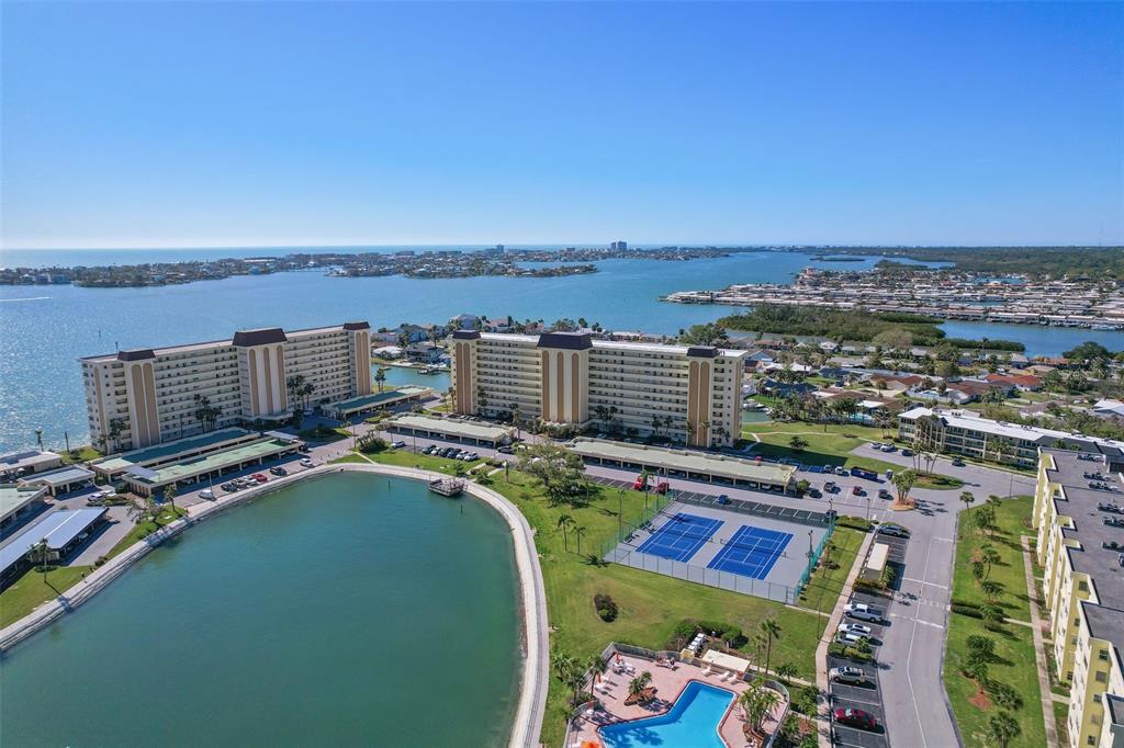 4725 Cove Circle, Unit 704 St. Petersburg, FL 33708 - Photo 25 of 29