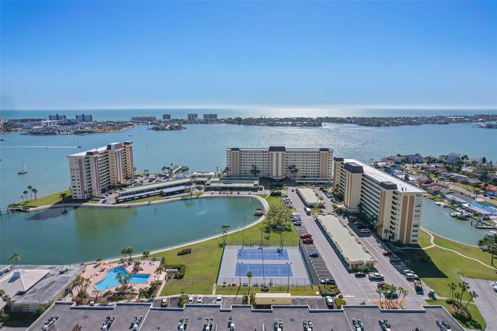 4725 Cove Circle, Unit 704 St. Petersburg, FL 33708 - Photo 26 of 29