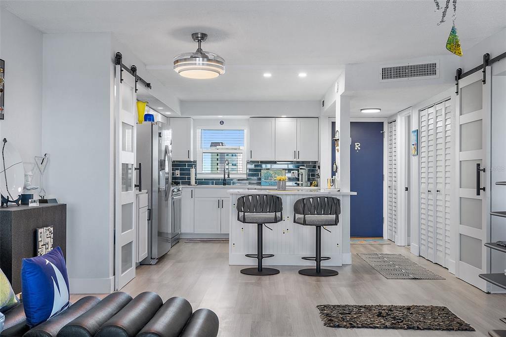 4725 Cove Circle, Unit 704 St. Petersburg, FL 33708 - Photo 7 of 29