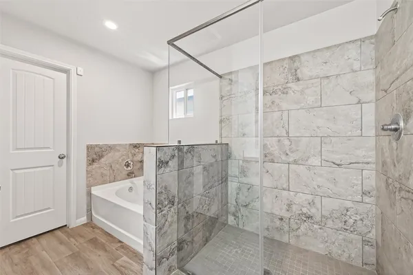 $2,300 | 6823 Escondido Drive, Houston, TX 77083