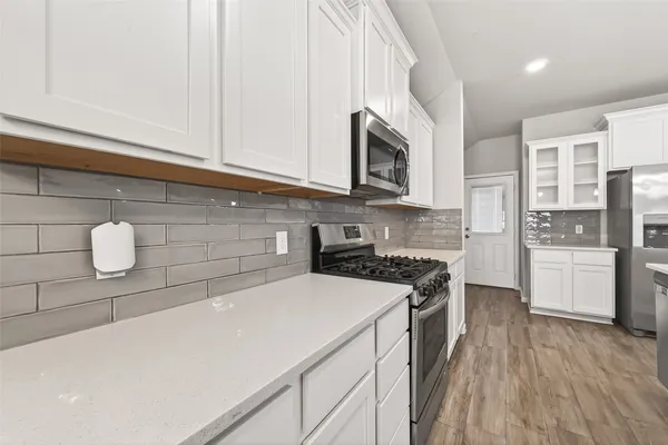 $2,300 | 6823 Escondido Drive, Houston, TX 77083