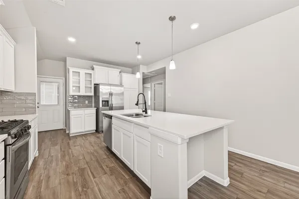 $2,300 | 6823 Escondido Drive, Houston, TX 77083